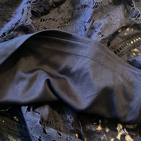 Isaac‎ Mizrahi Navy Blue Floral Lace Handkerchief Hem Midi Dress Sz XXS - Picture 9 of 10